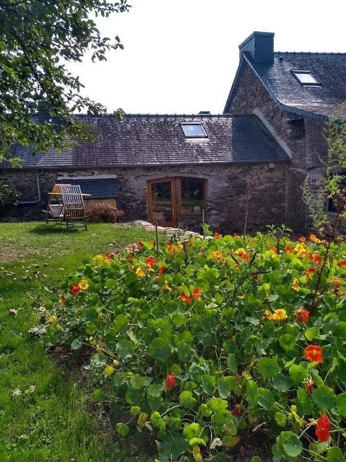 Chaleureuse Maisonnette Hotel Loperec